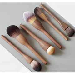 Vintage Style 1Pcs European Wood Handle Makeup Brush High Quality Loose Powder Brush Foundation Brush Super Soft Theatre Makeup