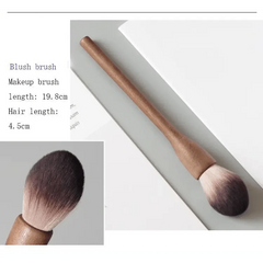 Vintage Style 1Pcs European Wood Handle Makeup Brush High Quality Loose Powder Brush Foundation Brush Super Soft Theatre Makeup
